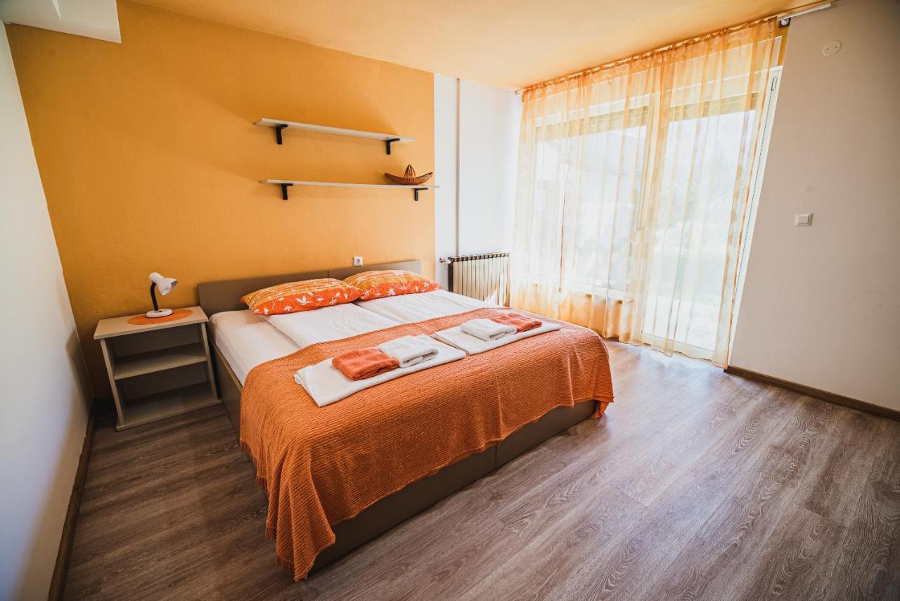 Apartma Rombon Brdo With Free Onsite Parking Бовец Экстерьер фото