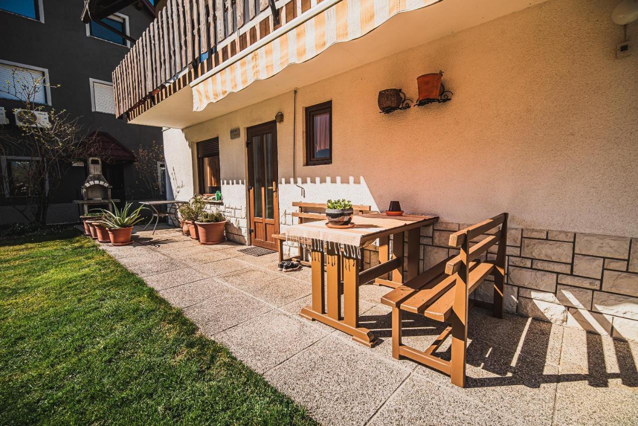 Apartma Rombon Brdo With Free Onsite Parking Бовец Экстерьер фото