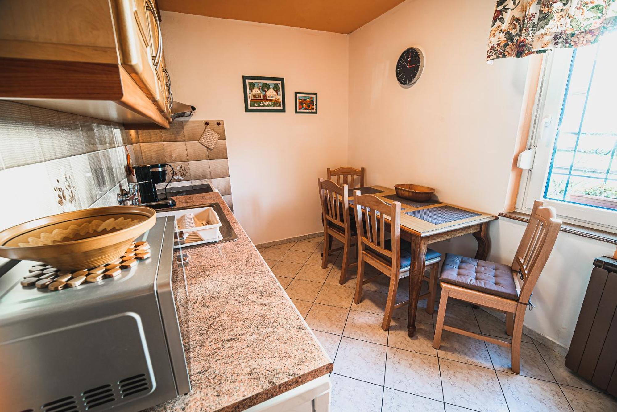 Apartma Rombon Brdo With Free Onsite Parking Бовец Экстерьер фото