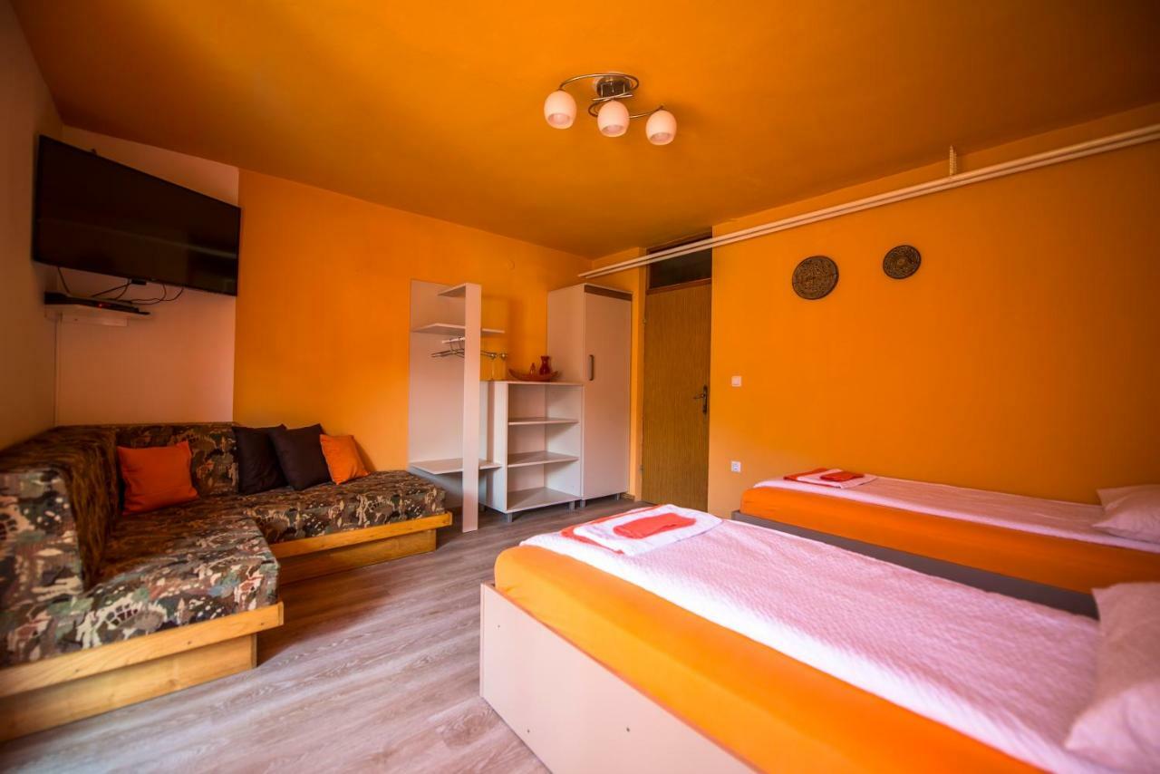 Apartma Rombon Brdo With Free Onsite Parking Бовец Экстерьер фото