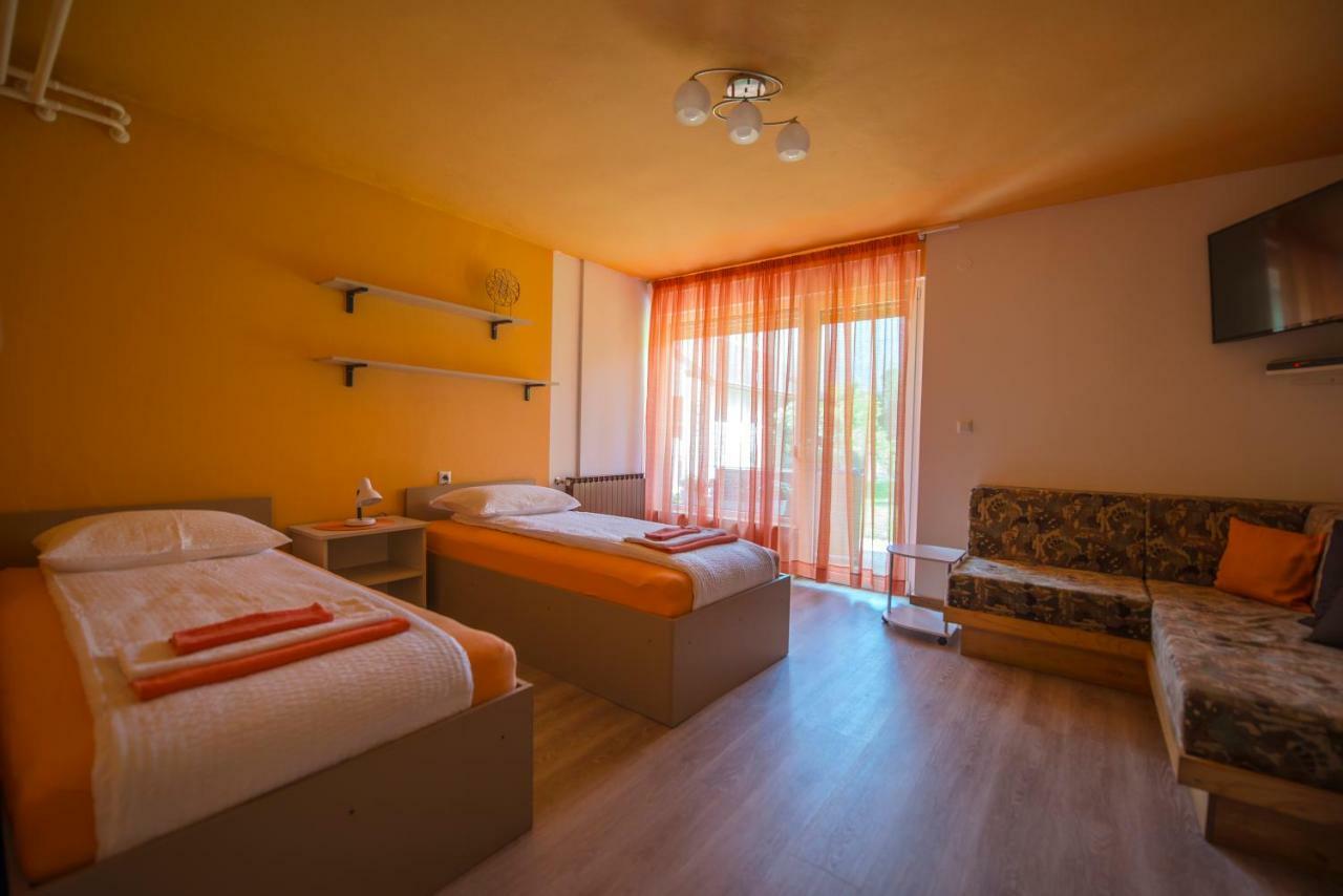 Apartma Rombon Brdo With Free Onsite Parking Бовец Экстерьер фото